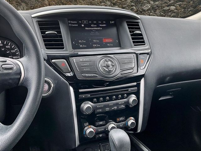 2019 Nissan Pathfinder S