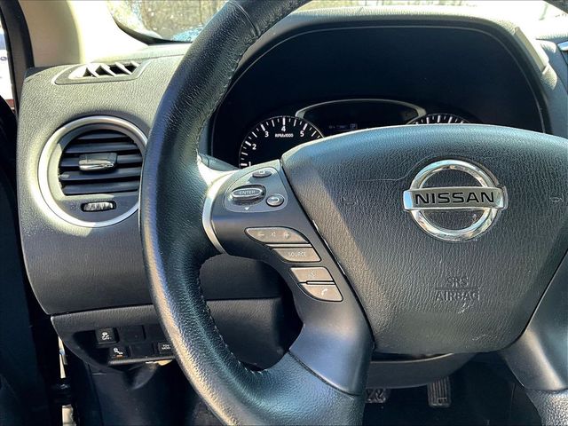 2019 Nissan Pathfinder SV