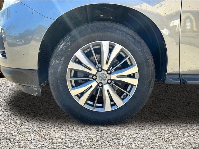 2019 Nissan Pathfinder SV