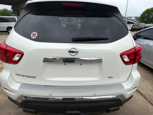 2019 Nissan Pathfinder SL