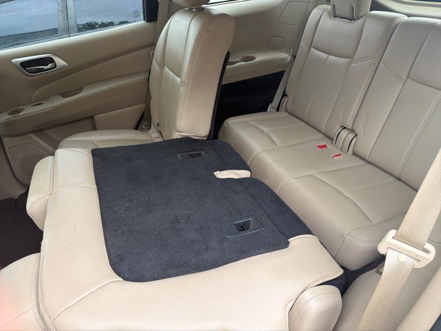 2019 Nissan Pathfinder SL