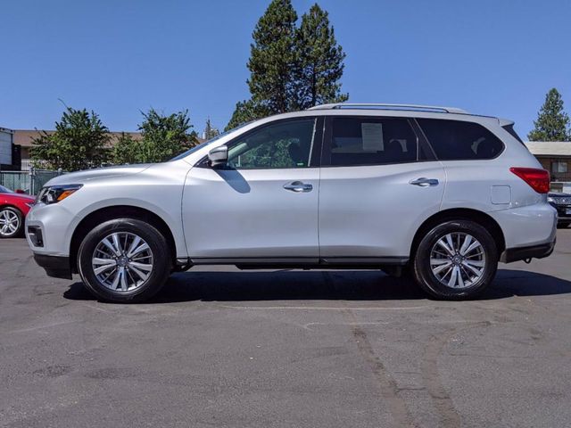 2019 Nissan Pathfinder SV