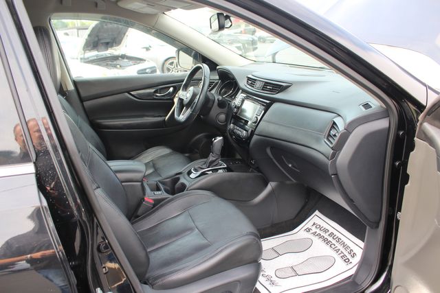 2019 Nissan Rogue SL | Granite City, Illinois | MasterCars Company Inc. 2019 Nissan Rogue SL | Granite City, Illinois | MasterCars Company Inc.