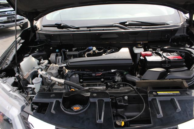 2019 Nissan Rogue SL | Granite City, Illinois | MasterCars Company Inc. 2019 Nissan Rogue SL | Granite City, Illinois | MasterCars Company Inc.