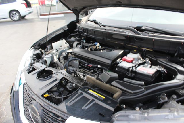 2019 Nissan Rogue SL | Granite City, Illinois | MasterCars Company Inc. 2019 Nissan Rogue SL | Granite City, Illinois | MasterCars Company Inc.