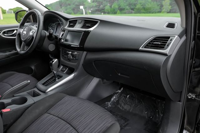 2019 Nissan Sentra SV ALLOYS FUEL EFFICIENT DUAL ZONE CLIMATE CONTROL 2019 Nissan Sentra SV ALLOYS FUEL EFFICIENT DUAL ZONE CLIMATE CONTROL