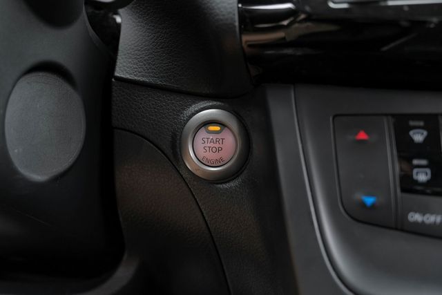 2019 Nissan Sentra SV ALLOYS FUEL EFFICIENT DUAL ZONE CLIMATE CONTROL