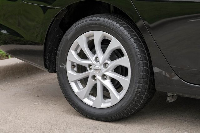 2019 Nissan Sentra SV ALLOYS FUEL EFFICIENT DUAL ZONE CLIMATE CONTROL