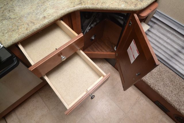 2019 Northwood Arctic Fox 990