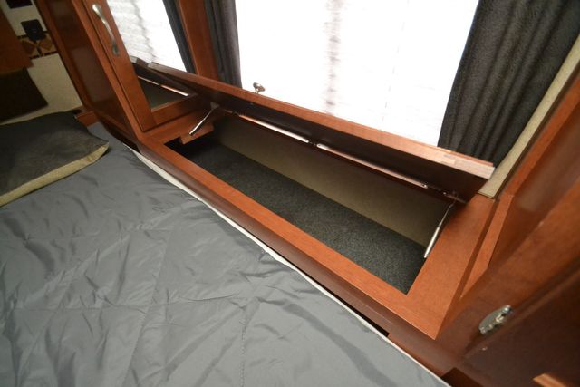 2019 Northwood Arctic Fox 990