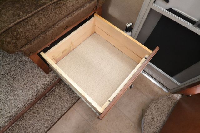 2019 Northwood Arctic Fox 990