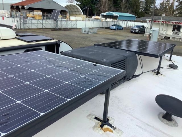 2019 Outdoors RV Creekside 18RBS