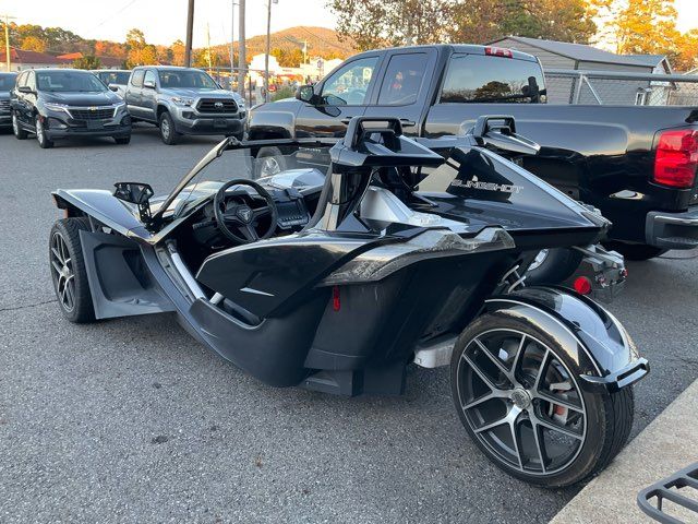 2019 Polaris SLINGSHOT SL 2019 Polaris SLINGSHOT SL