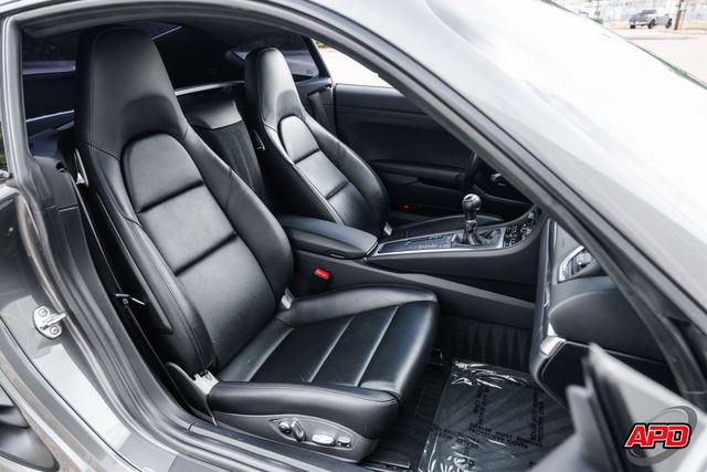 2019 Porsche 718 Cayman 2019 Porsche 718 Cayman