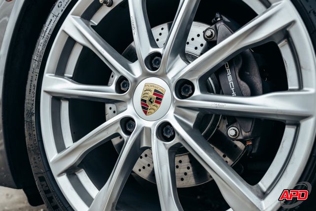 2019 Porsche 718 Cayman 