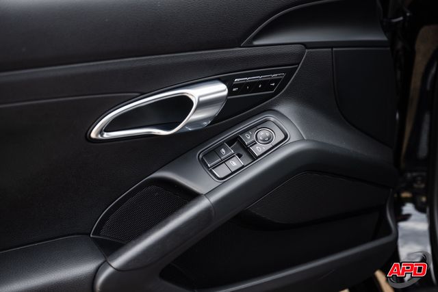 2019 Porsche 718 Cayman 2019 Porsche 718 Cayman