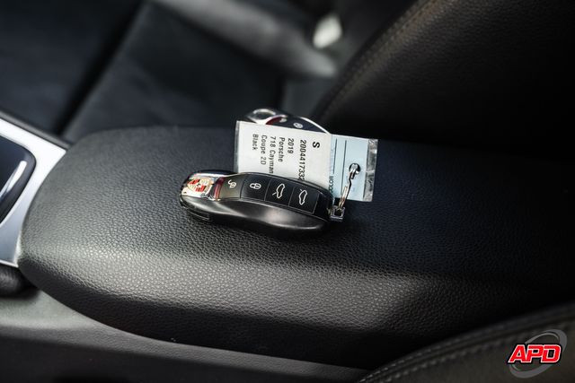 2019 Porsche 718 Cayman 2019 Porsche 718 Cayman