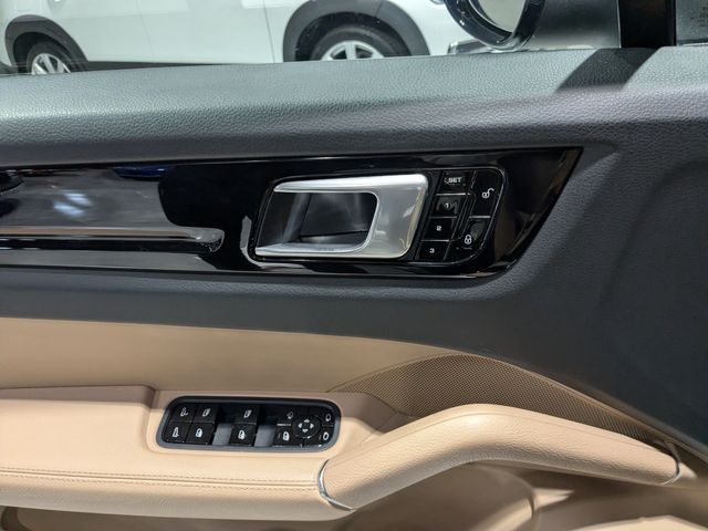 2019 Porsche Cayenne Base | Lake Forest IL | Executive Motor Carz 2019 Porsche Cayenne Base | Lake Forest IL | Executive Motor Carz