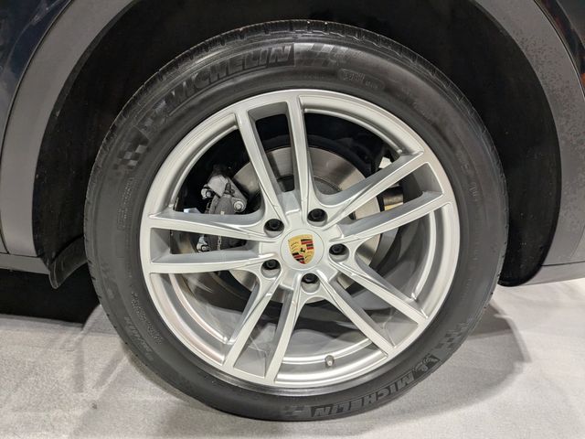 2019 Porsche Cayenne  | Lake Forest IL | Executive Motor Carz