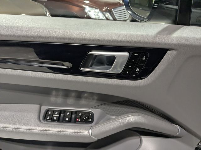 2019 Porsche Cayenne  | Lake Forest IL | Executive Motor Carz