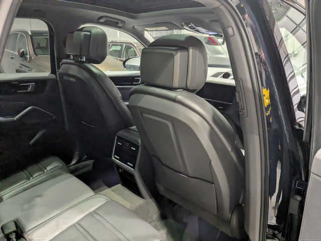 2019 Porsche Cayenne  | Lake Forest IL | Executive Motor Carz