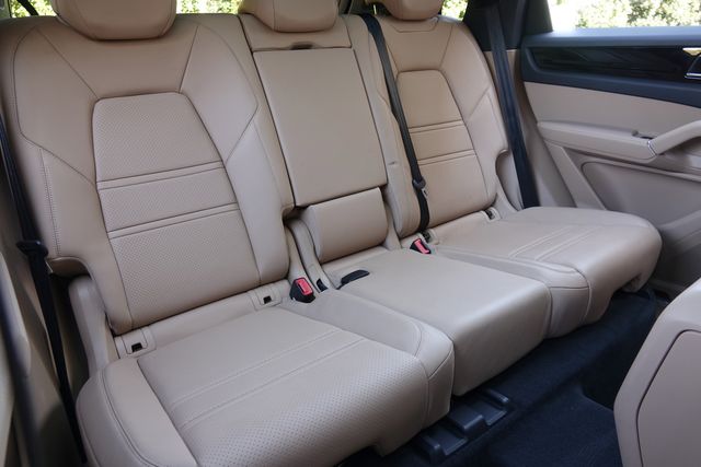 2019 Porsche Cayenne 1-OWNER * 20s * Pano Roof * PREMIUM PKG * AC Seats