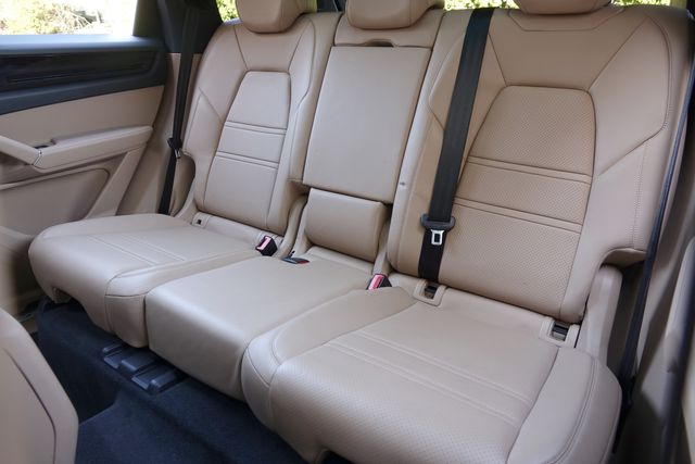 2019 Porsche Cayenne 1-OWNER * 20s * Pano Roof * PREMIUM PKG * AC Seats