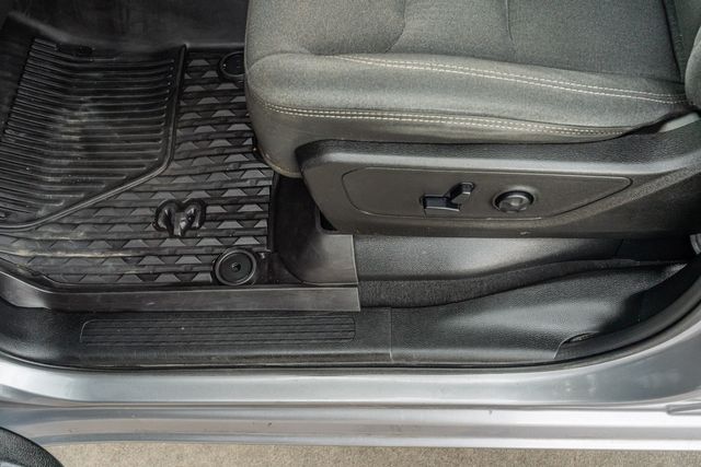 2019 Ram 1500 Big Horn Lone Star SPORT CREW CAB RWD / 5.7L HEMI | Austin, TX | Rocky Mountain Truck Stop Austin 2019 Ram 1500 Big Horn Lone Star SPORT CREW CAB RWD / 5.7L HEMI | Austin, TX | Rocky Mountain Truck Stop Austin