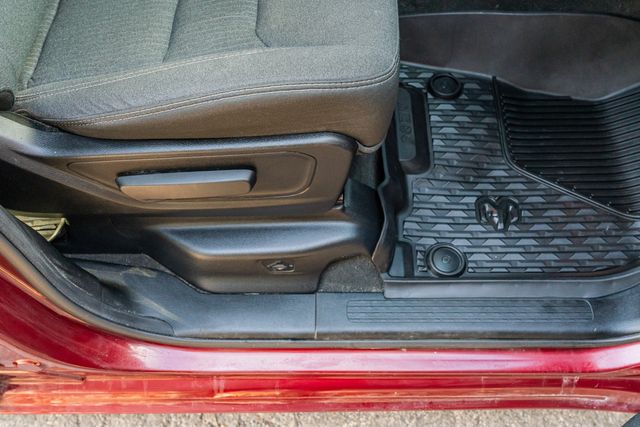 2019 Ram 1500 Big Horn Lone Star Crew Cab 4X4 / 5.7L HEMI V8 | Austin, TX | Rocky Mountain Truck Stop Austin 2019 Ram 1500 Big Horn Lone Star Crew Cab 4X4 / 5.7L HEMI V8 | Austin, TX | Rocky Mountain Truck Stop Austin