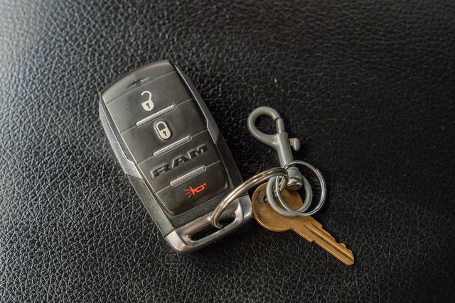 2019 Ram 1500 Big Horn Lone Star Crew Cab 4X4 / 5.7L HEMI V8 | Austin, TX | Rocky Mountain Truck Stop Austin 2019 Ram 1500 Big Horn Lone Star Crew Cab 4X4 / 5.7L HEMI V8 | Austin, TX | Rocky Mountain Truck Stop Austin