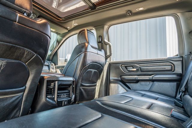 2019 Ram 1500 Limited KENTUCKY DERBY ED 4X4 / LOADED BIG SCREEN | Dallas, TX | Rocky Mountain Truck Stop Dallas 2019 Ram 1500 Limited KENTUCKY DERBY ED 4X4 / LOADED BIG SCREEN | Dallas, TX | Rocky Mountain Truck Stop Dallas