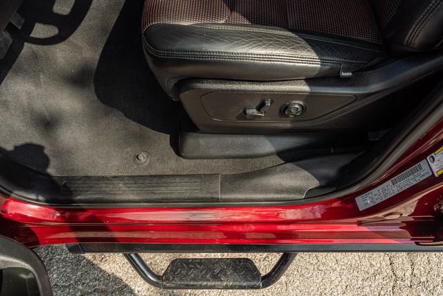 2019 Ram 1500 Big Horn CREW CAB W/ UPGRADES / SUPER LOW MILES | Austin, TX | Rocky Mountain Truck Stop Austin