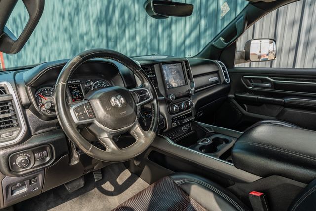 2019 Ram 1500 Big Horn CREW CAB W/ UPGRADES / SUPER LOW MILES | Austin, TX | Rocky Mountain Truck Stop Austin 2019 Ram 1500 Big Horn CREW CAB W/ UPGRADES / SUPER LOW MILES | Austin, TX | Rocky Mountain Truck Stop Austin