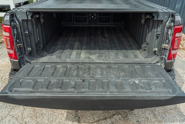 2019 Ram 1500 Limited CREW CAB 4X4 / 5.7 HEMI V8 / TEXAS OWNED | Austin, TX | Rocky Mountain Truck Stop Austin 2019 Ram 1500 Limited CREW CAB 4X4 / 5.7 HEMI V8 / TEXAS OWNED | Austin, TX | Rocky Mountain Truck Stop Austin
