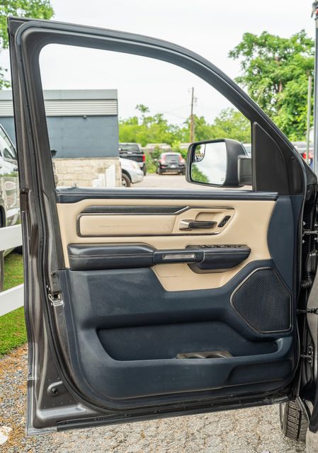 2019 Ram 1500 Limited CREW CAB 4X4 / 5.7 HEMI V8 / TEXAS OWNED | Austin, TX | Rocky Mountain Truck Stop Austin 2019 Ram 1500 Limited CREW CAB 4X4 / 5.7 HEMI V8 / TEXAS OWNED | Austin, TX | Rocky Mountain Truck Stop Austin