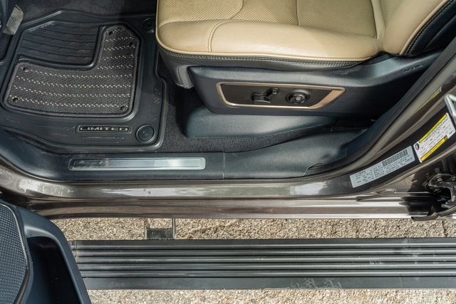 2019 Ram 1500 Limited CREW CAB 4X4 / 5.7 HEMI V8 / TEXAS OWNED | Austin, TX | Rocky Mountain Truck Stop Austin