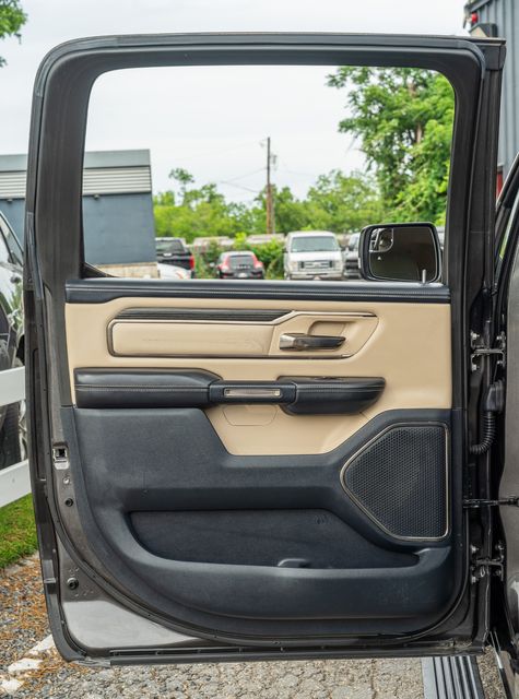 2019 Ram 1500 Limited CREW CAB 4X4 / 5.7 HEMI V8 / TEXAS OWNED | Austin, TX | Rocky Mountain Truck Stop Austin