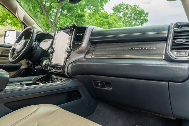 2019 Ram 1500 Limited CREW CAB 4X4 / 5.7 HEMI V8 / TEXAS OWNED | Austin, TX | Rocky Mountain Truck Stop Austin