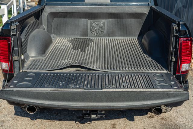 2019 Ram 1500 Classic Warlock CREW CAB 4X2 / CLEAN CARFAX / LUXURY PKG | Austin, TX | Rocky Mountain Truck Stop Austin 2019 Ram 1500 Classic Warlock CREW CAB 4X2 / CLEAN CARFAX / LUXURY PKG | Austin, TX | Rocky Mountain Truck Stop Austin