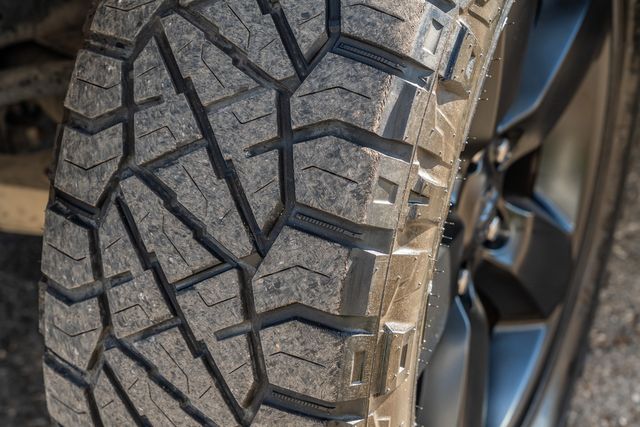 2019 Ram 1500 Classic Warlock CREW CAB 4X2 / CLEAN CARFAX / LUXURY PKG | Austin, TX | Rocky Mountain Truck Stop Austin 2019 Ram 1500 Classic Warlock CREW CAB 4X2 / CLEAN CARFAX / LUXURY PKG | Austin, TX | Rocky Mountain Truck Stop Austin