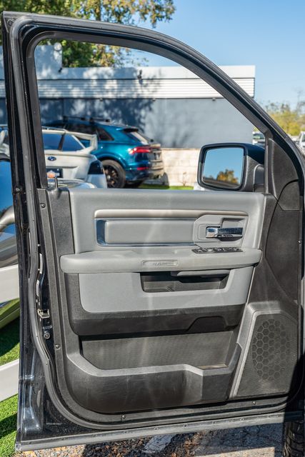 2019 Ram 1500 Classic Warlock CREW CAB 4X2 / CLEAN CARFAX / LUXURY PKG | Austin, TX | Rocky Mountain Truck Stop Austin 2019 Ram 1500 Classic Warlock CREW CAB 4X2 / CLEAN CARFAX / LUXURY PKG | Austin, TX | Rocky Mountain Truck Stop Austin