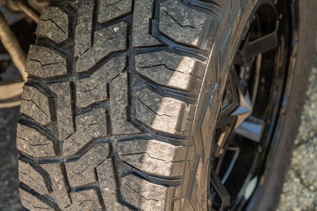 2019 Ram 1500 Classic Warlock QUAD CAB 4X4 / UPGRADES / LOW MILES | Dallas, TX | Rocky Mountain Truck Stop Dallas 2019 Ram 1500 Classic Warlock QUAD CAB 4X4 / UPGRADES / LOW MILES | Dallas, TX | Rocky Mountain Truck Stop Dallas