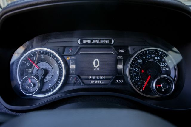 2019 Ram 1500 Laramie CREW CAB 4X4 / LOADED / GOOD RELIABILITY | Austin, TX | Rocky Mountain Truck Stop Austin 2019 Ram 1500 Laramie CREW CAB 4X4 / LOADED / GOOD RELIABILITY | Austin, TX | Rocky Mountain Truck Stop Austin