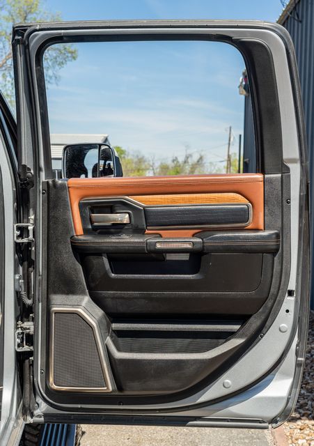 2019 Ram 2500 Laramie Longhorn MEGA CAB 4X4 / BIG SCREEN LOADED | Austin, TX | Rocky Mountain Truck Stop Austin