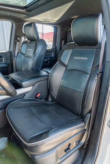 2019 Ram 3500 Laramie CREW CAB DUALLY W/ UPGRADES / BIG SCREEN | Austin, TX | Rocky Mountain Truck Stop Austin