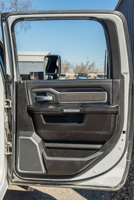 2019 Ram 3500 Laramie CREW CAB DUALLY W/ UPGRADES / BIG SCREEN | Austin, TX | Rocky Mountain Truck Stop Austin 2019 Ram 3500 Laramie CREW CAB DUALLY W/ UPGRADES / BIG SCREEN | Austin, TX | Rocky Mountain Truck Stop Austin