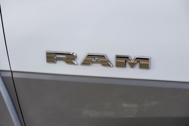 2019 Ram 3500 Laramie TOW TECH PKG 17" Alcoa ALPINE AUDIO Loaded | Dallas, TX | East Dallas Diesel 2019 Ram 3500 Laramie TOW TECH PKG 17" Alcoa ALPINE AUDIO Loaded | Dallas, TX | East Dallas Diesel