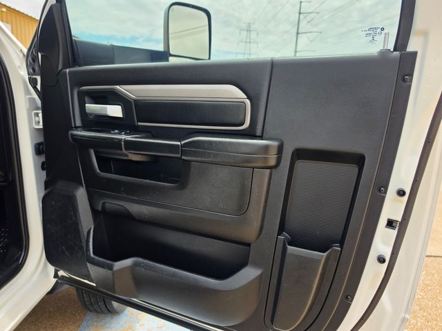 2019 Ram 5500 4X4 CUMMINS VERSALIFT VST47I MATERIAL HANDLER 52FT BUCKET TRUCK | weatherford, TX | Pinnacle Trucks Dallas 2019 Ram 5500 4X4 CUMMINS VERSALIFT VST47I MATERIAL HANDLER 52FT BUCKET TRUCK | weatherford, TX | Pinnacle Trucks Dallas