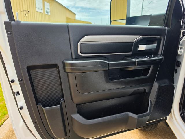 2019 Ram 5500 4X4 CUMMINS VERSALIFT VST47I MATERIAL HANDLER 52FT BUCKET TRUCK | weatherford, TX | Pinnacle Trucks Dallas