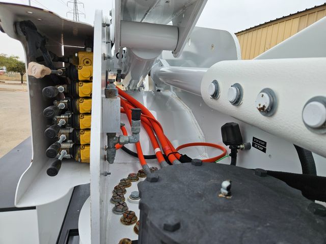 2019 Ram 5500 4X4 RAM ALTEC BUCKET TRUCK ALTEC AT41M MATERIAL HANDLER 46FT | Irving, TX | Pinnacle Trucks 2019 Ram 5500 4X4 RAM ALTEC BUCKET TRUCK ALTEC AT41M MATERIAL HANDLER 46FT | Irving, TX | Pinnacle Trucks